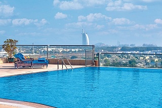 Two Seasons Hotel & Apartments