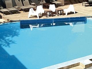 Amphitryon City Hotel