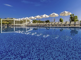 Lindos White Hotel & Suites