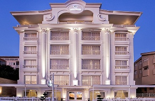 La Boutique Hotel & Suites