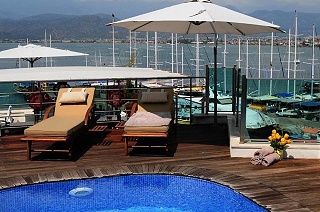 Alesta Yacht Hotel