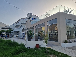 Leonidas Studios & Apartments